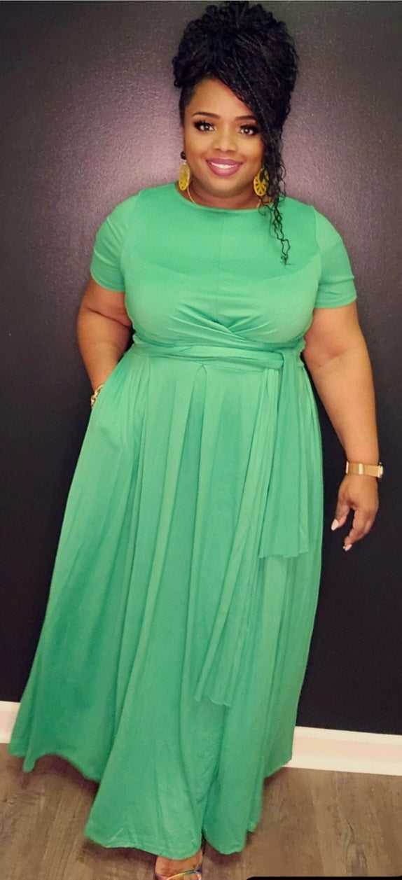 Kelly 💚 wrap it skirt set