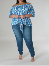 Load image into Gallery viewer, Queenin Pants Set
