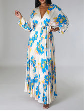 Load image into Gallery viewer, Queenin Maxi Dress

