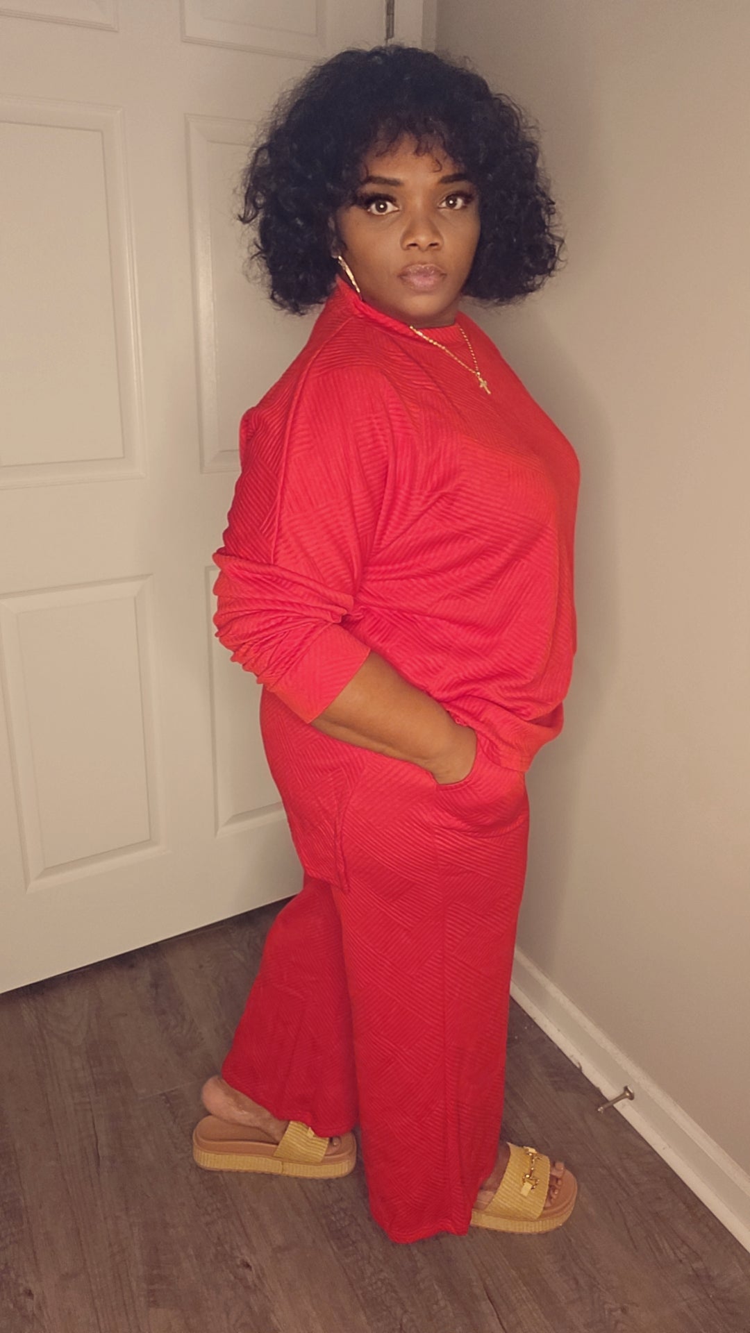 Red textured set