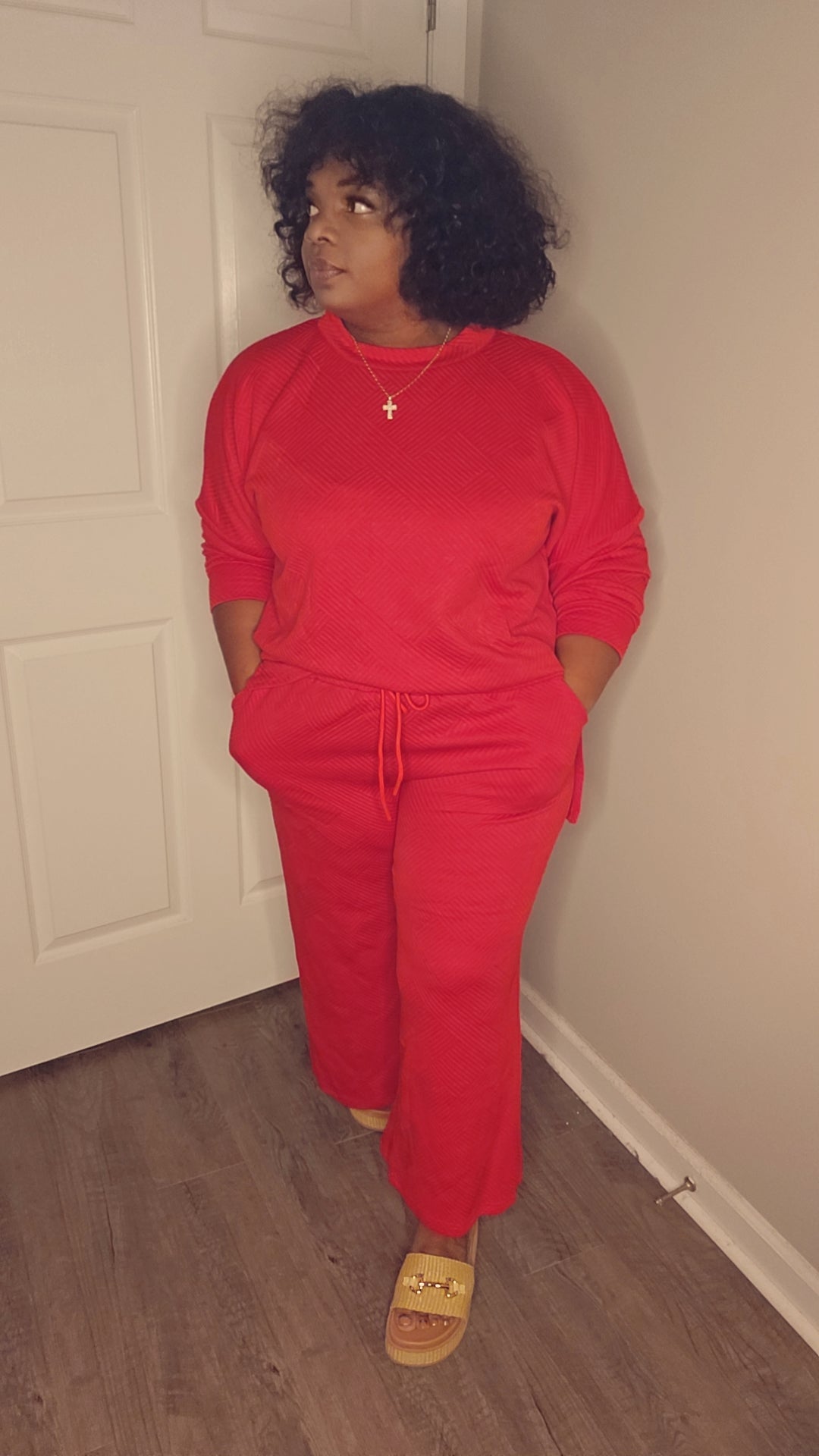 Red textured set