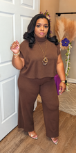 Load image into Gallery viewer, So Chic Ribbed croptop set (Brown)
