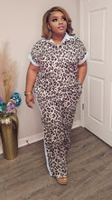 Load image into Gallery viewer, So Chic Cheetah set
